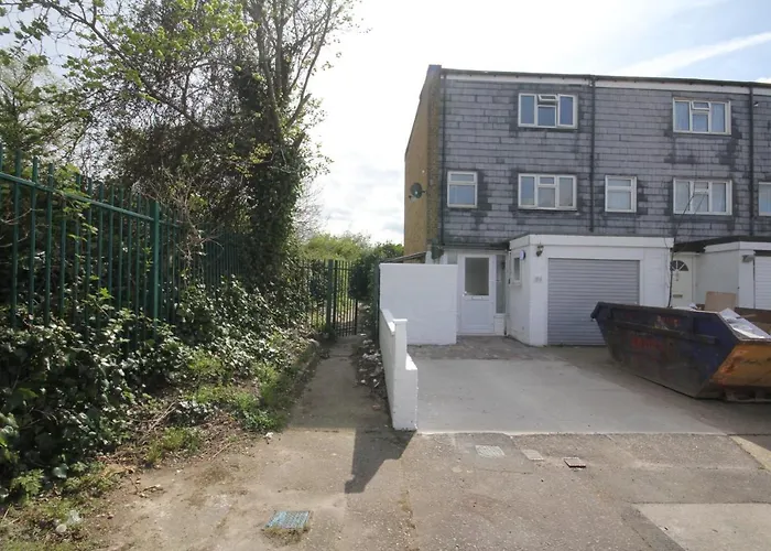 The Greatfields Drive