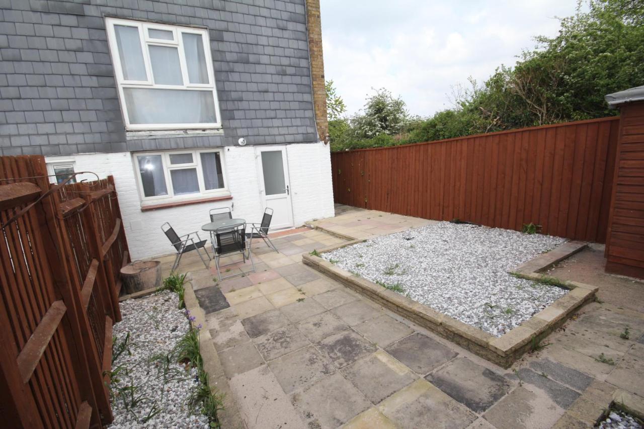 The Greatfields Drive * Hillingdon