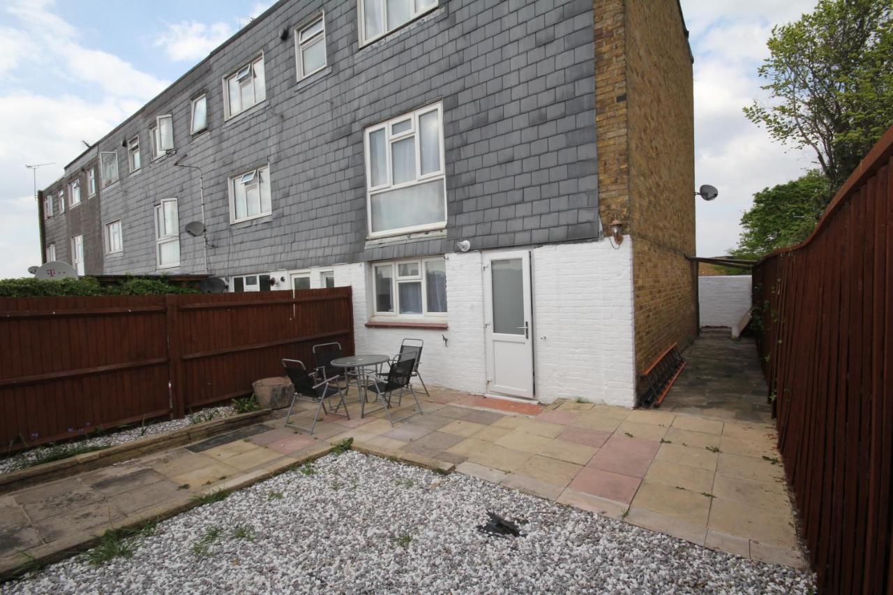 Holiday home The Greatfields Drive Hillingdon